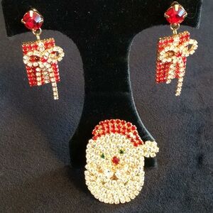 Vintage New 3D Santa Brooch & Gift Earrings